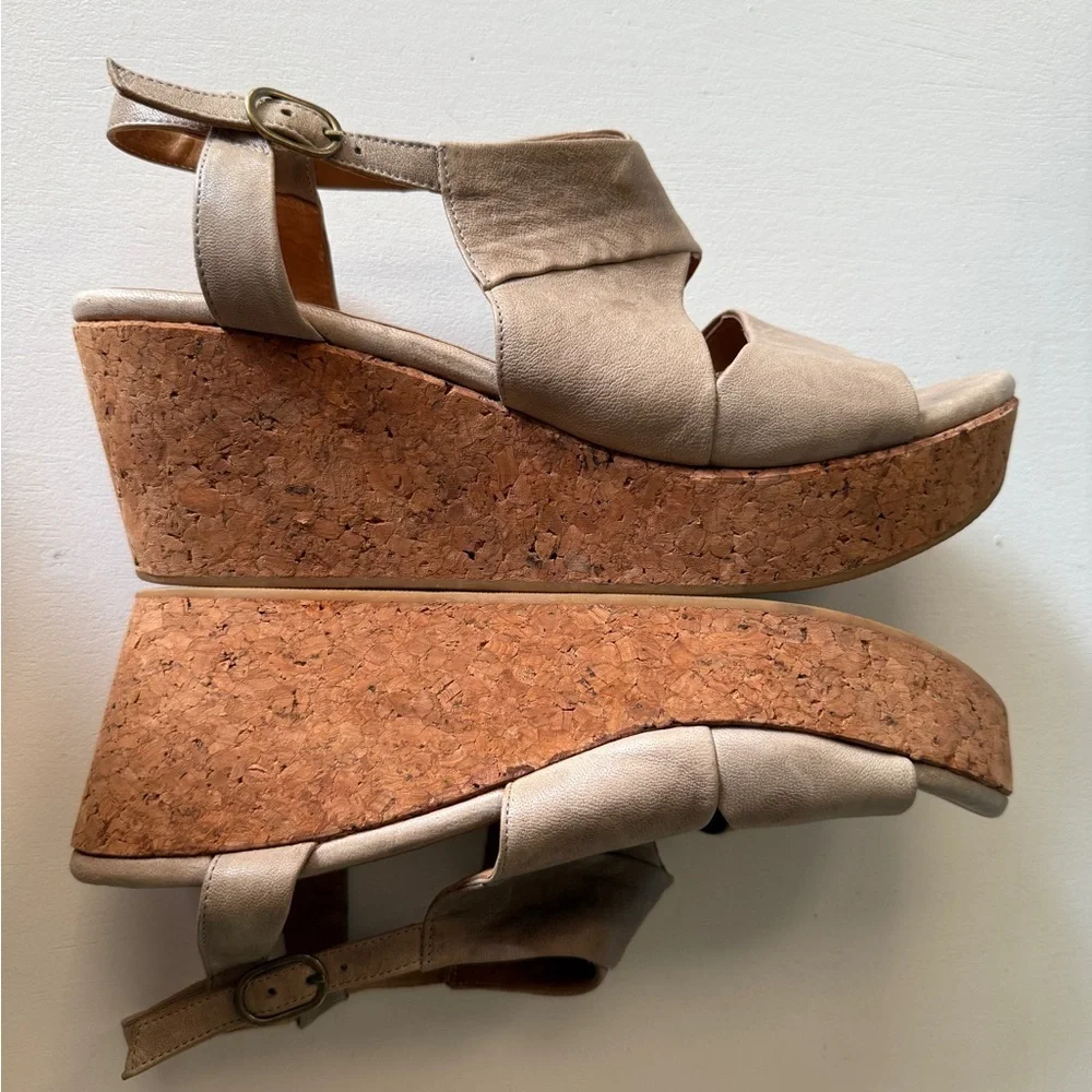 Coclico Taupe Wedge Sandals size 41